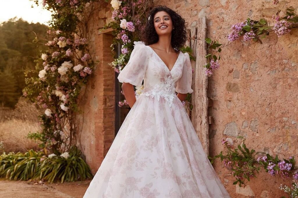 Quali sono le tendenze più recenti nelle sfilate di abiti da sposa