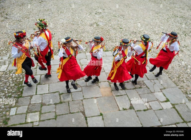 ballerini in costume durante una performance