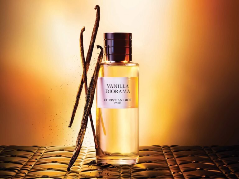 bottiglia di profumo alla vaniglia elegante