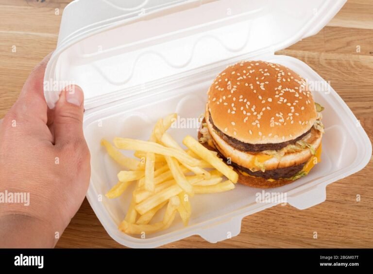 Come ordinare McDonald's a domicilio facilmente e velocemente 21 burger e patatine in una scatola dasporto