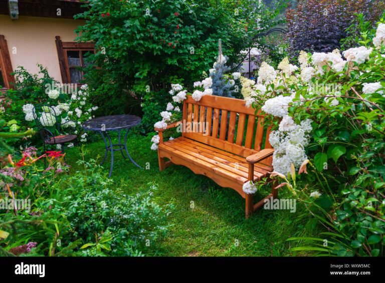 casa accogliente con un giardino fiorito