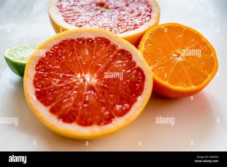 Quali sono i migliori tipi di frutta ricchi di vitamina C 42 colorate fette di agrumi freschi