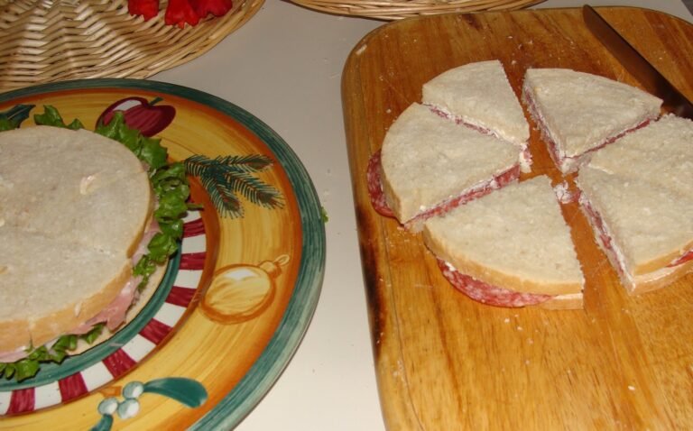 Che cos'è il Pan di Yo di Mulino Bianco e come si gusta 32 fette di pan di yo su un piatto