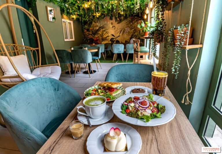 interno accogliente con arte e caffe