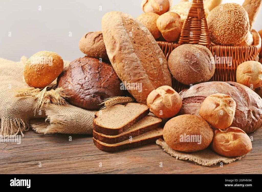 pane fresco su una tavola di legno