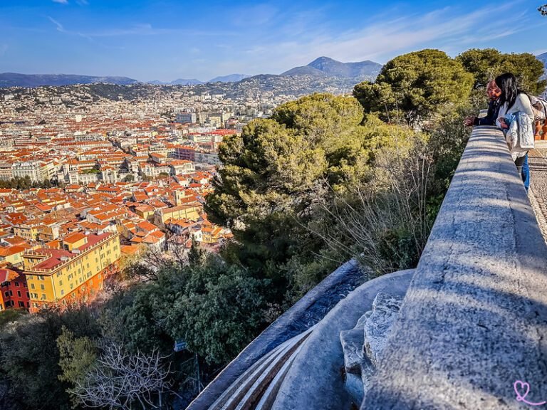 panorama del parco con attrazioni fotografiche