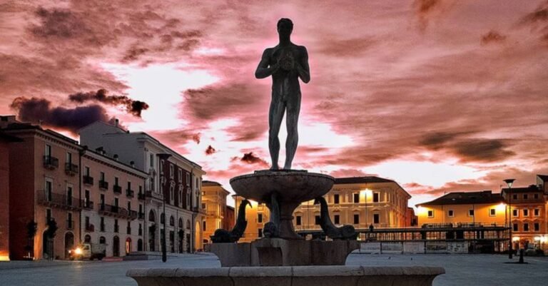 Quali sono le attrazioni principali della città vecchia de L'Aquila 32 panorama della citta vecchia de laquila