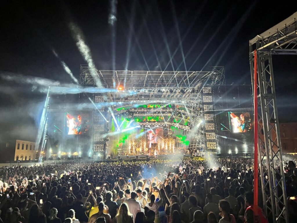 Quali eventi e attrazioni offre Prima o Poi a Rimini