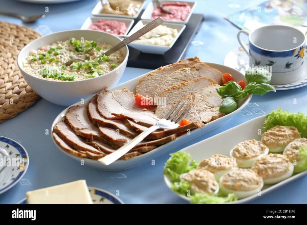 Quali Sono I Migliori Ristoranti Di Cracovia Per Gustare Cucina Polacca 1 piatti tradizionali polacchi su un tavolo