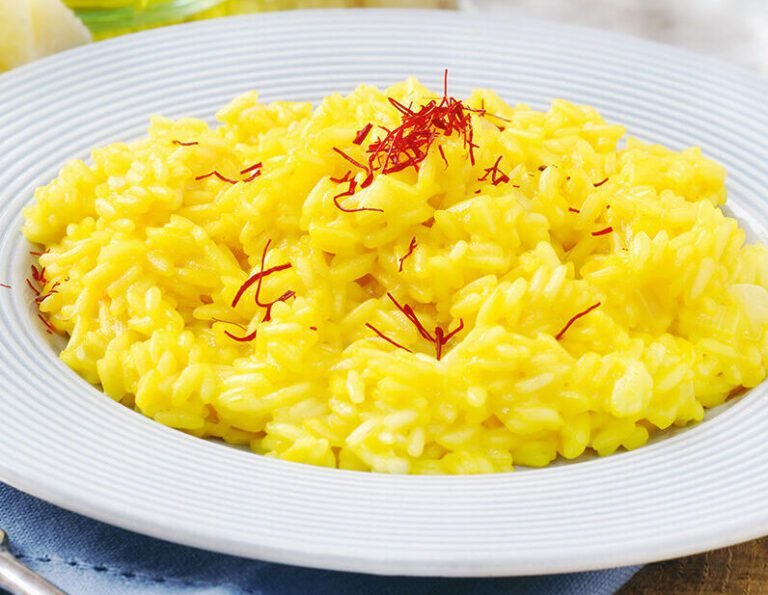 Quali sono le specialità culinarie de L'Angolo di Casa a Milano 16 piatto tipico della cucina milanese