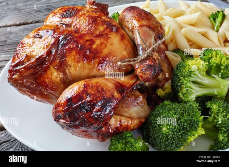 pollo arrosto su un piatto rustico