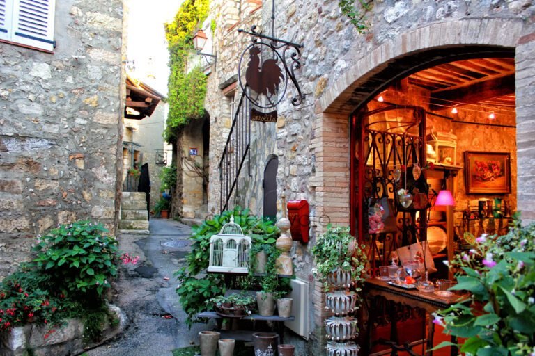 Quali sono i luoghi d'interesse in Via Fiori Chiari a Milano 28 scorcio pittoresco di via fiori chiari