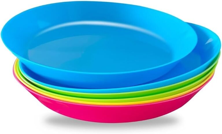 set di piatti in plastica colorata