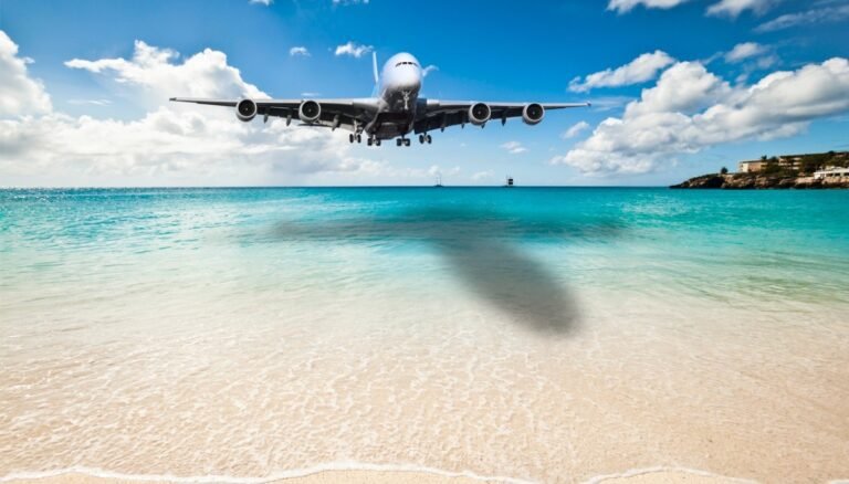 Come richiedere un rimborso per voli cancellati in Sicilia 14 spiaggia siciliana con aerei in volo