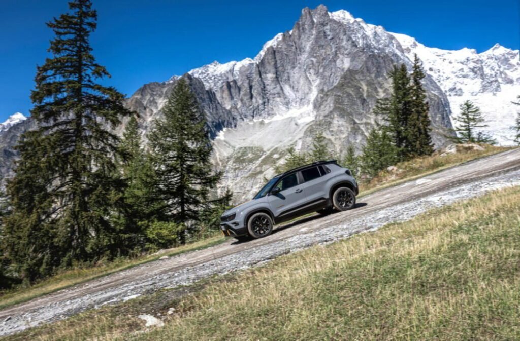 Quali sono i migliori SUV con cambio automatico e alimentazione GPL 1 suv moderni in un paesaggio naturale