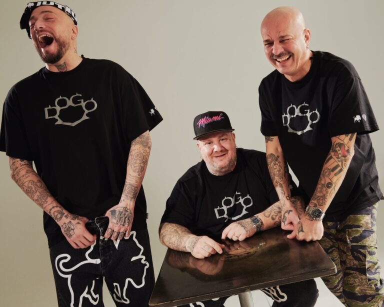 t shirt colorate con logo dei club dogo