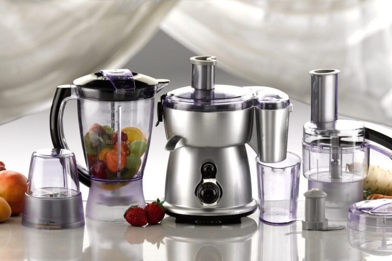 un robot da cucina in azione