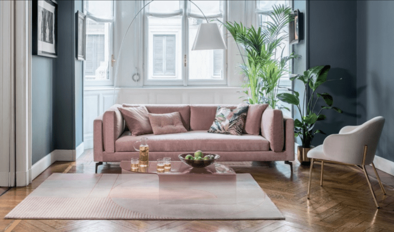 un salotto elegante con atmosfera accogliente