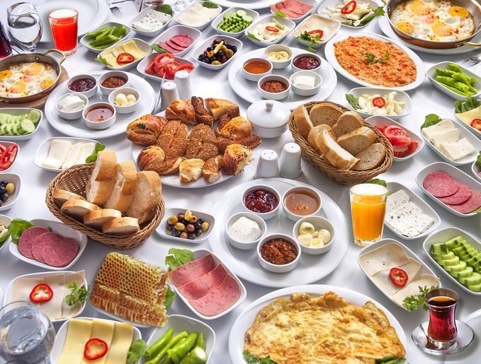 Cosa si Mangia di Solito Durante un Brunch e Perché è Così Popolare