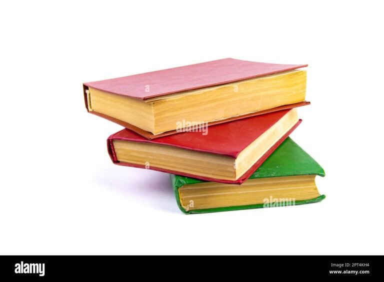 Quali sono i migliori libri su Don Pino Puglisi da leggere 15 una pila di libri con copertine colorate