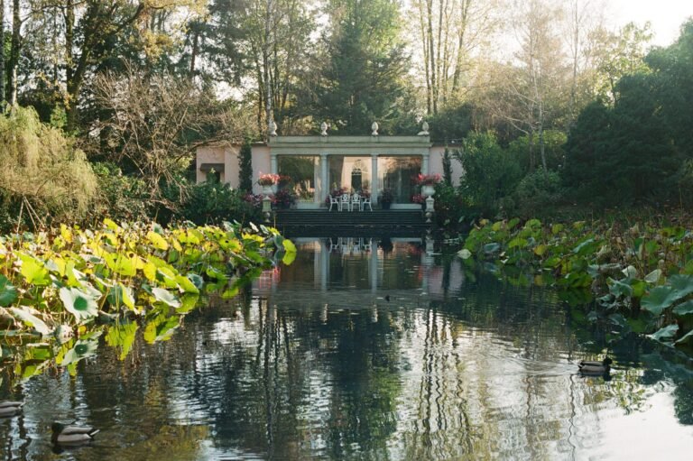 unaccogliente locanda circondata dalla natura