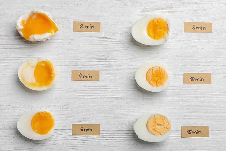 uovo sodo perfetto nel suo guscio