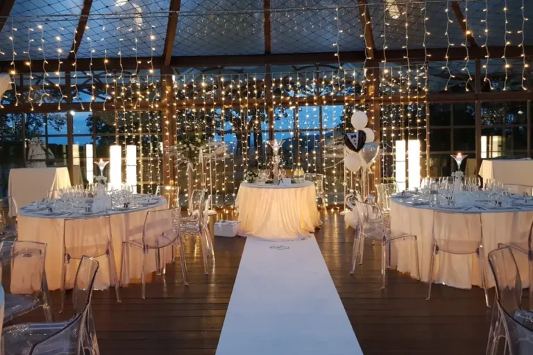 villa duchi daosta immersa nel verde