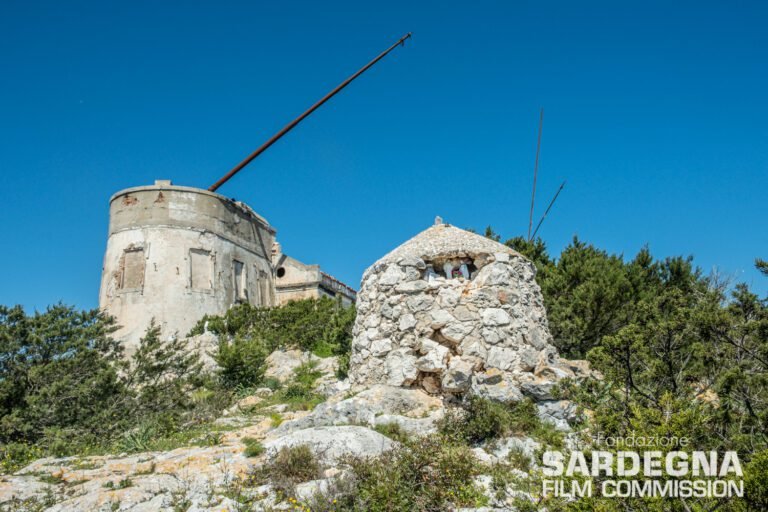 Cos'è La Lampara di Golfo Aranci e quali esperienze offre 22 vista panoramica del faro di golfo aranci
