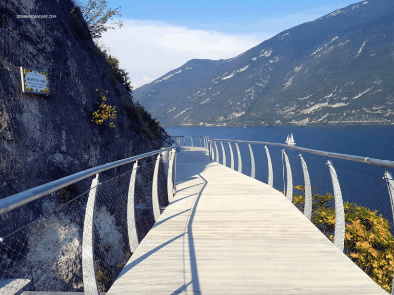 Cosa offre il resort A-Rosa sul Lago di Garda per una vacanza indimenticabile 45 vista panoramica del lago di garda