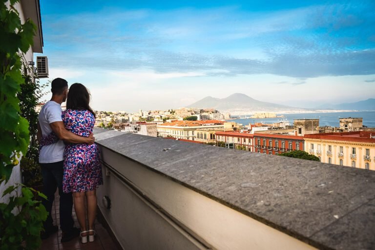 vista panoramica di napoli con bb